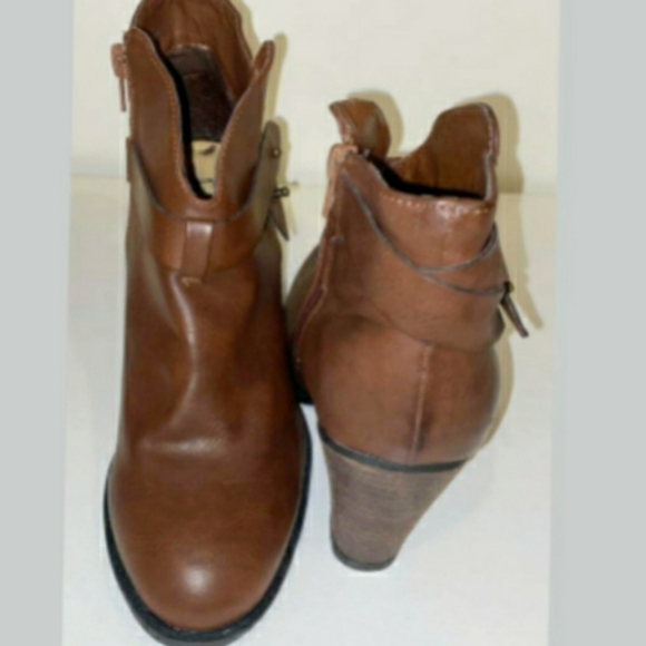 Bruno Rossy Women" Karol Booties - Picture 4 of 9